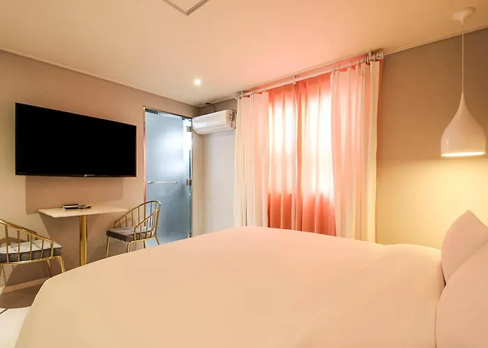 Hotel Momo Juice Haeundae *